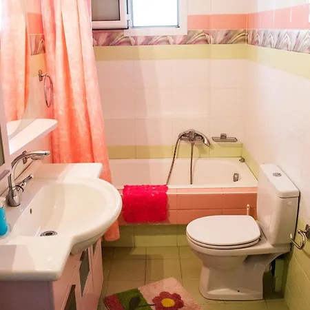 Appartement Quiet Close To The Center Of